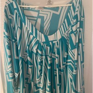 Emma James 3X top blue and white geometric